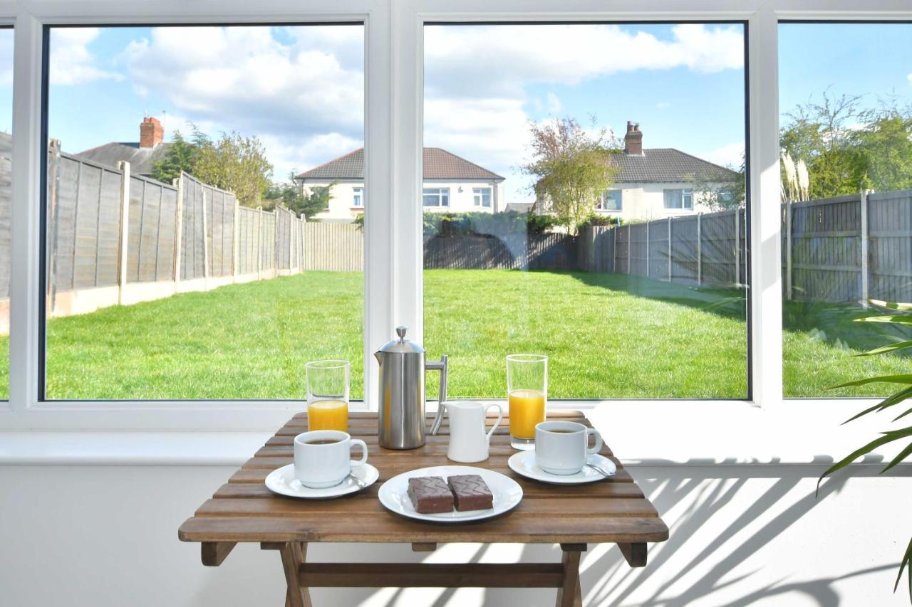 Orion House - Sleeps 6, Driveway, Garden Villa Crewe Eksteriør billede